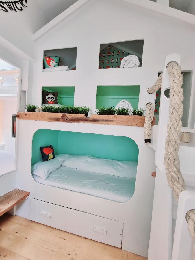 Holiday home Quirky Seaside Family Walk To The Waves! *